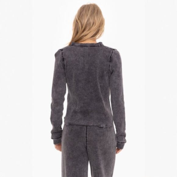 Mono B Mineral-Washed Waffle Knit Henley Top Black Women’s Medium NWT New Cotton - Picture 2 of 5